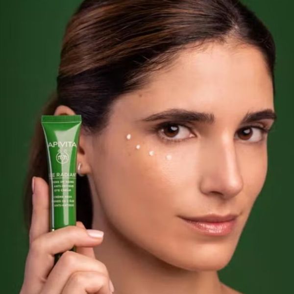 Apivita Bee Radiant crème contour des yeux anti-âge 15ml