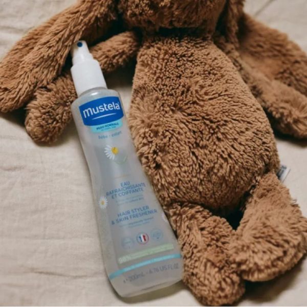 Mustela eau rafraîchissante et coiffante à l'eau de camomille Bio 200ml