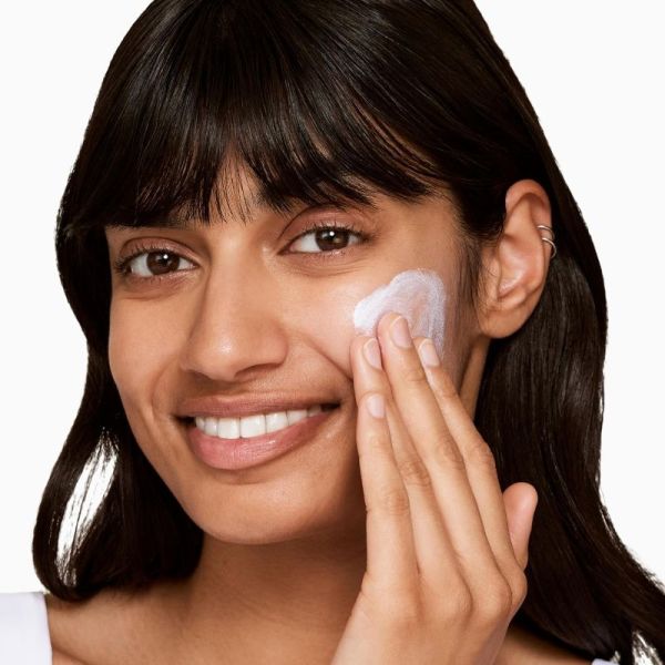 Clinique Sun soin solaire fluide minéral visage SPF50 30ml