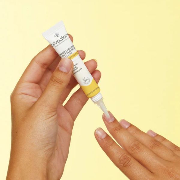 Alvadiem ongles secs et cuticules à la propolis noire 10ml