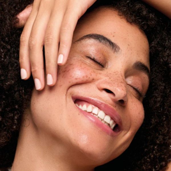 Poderm Color Care vernis à ongles soin tea tree Rose Poudré 8ml