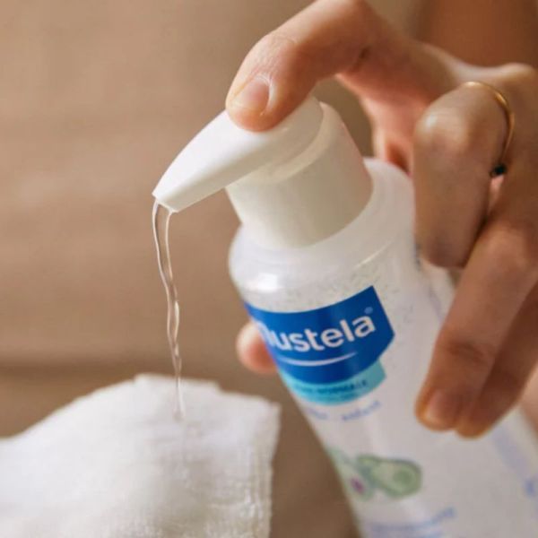 Mustela eau nettoyante sans rinçage, visage et siège 300ml