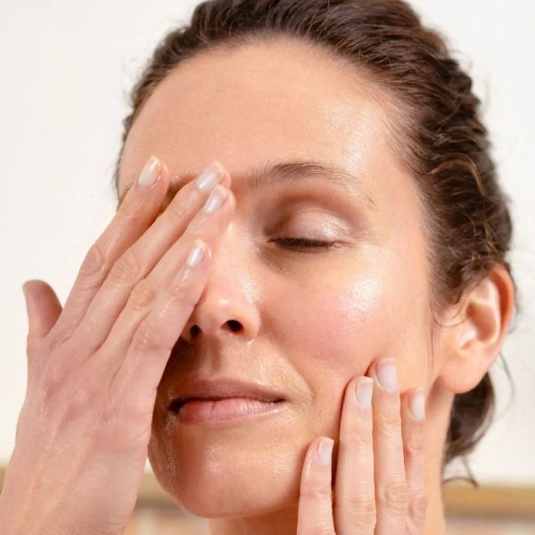 La Rosée gelée micellaire démaquillante aux hydrolats floraux 195ml