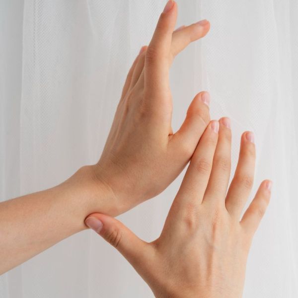 Avène Cicalfate mains crème réparatrice isolante 100ml